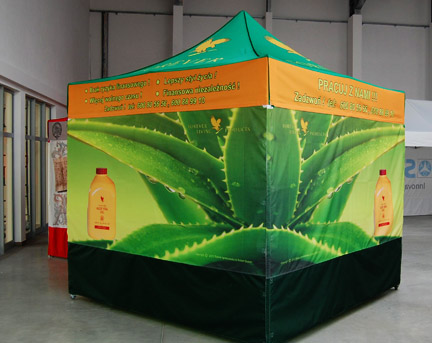 Posiadamy ogromne doświadczenie, pomożemy dobrać odpowiedni namiot handlowy do Twoich potrzeb.